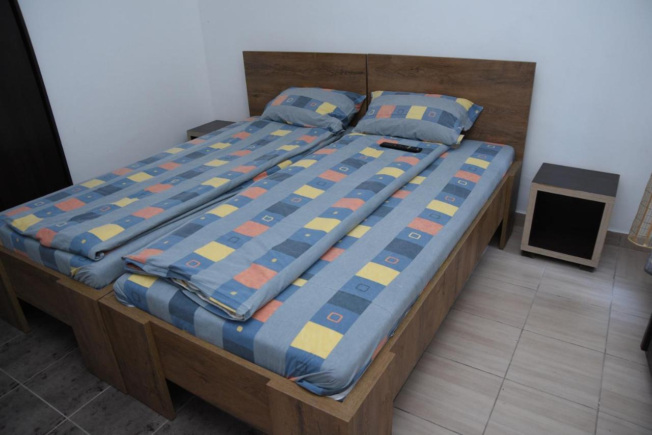 Bed and Breakfast Mm Narcis Власина-Рид Экстерьер фото