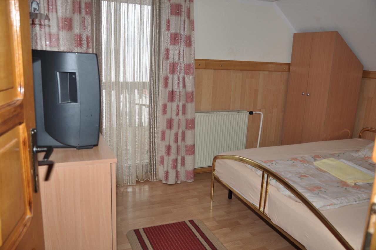 Bed and Breakfast Mm Narcis Власина-Рид Экстерьер фото